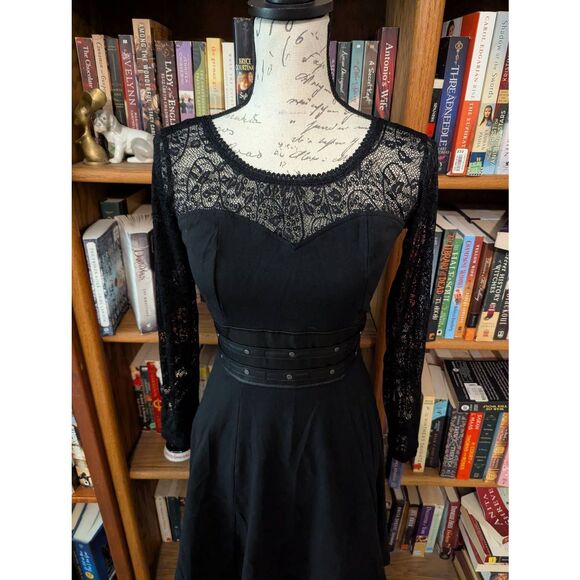 Royal Bones by Daang Women's Small Black Lace Hi Low Steampunk Gothic Dress - Picture 2 of 7